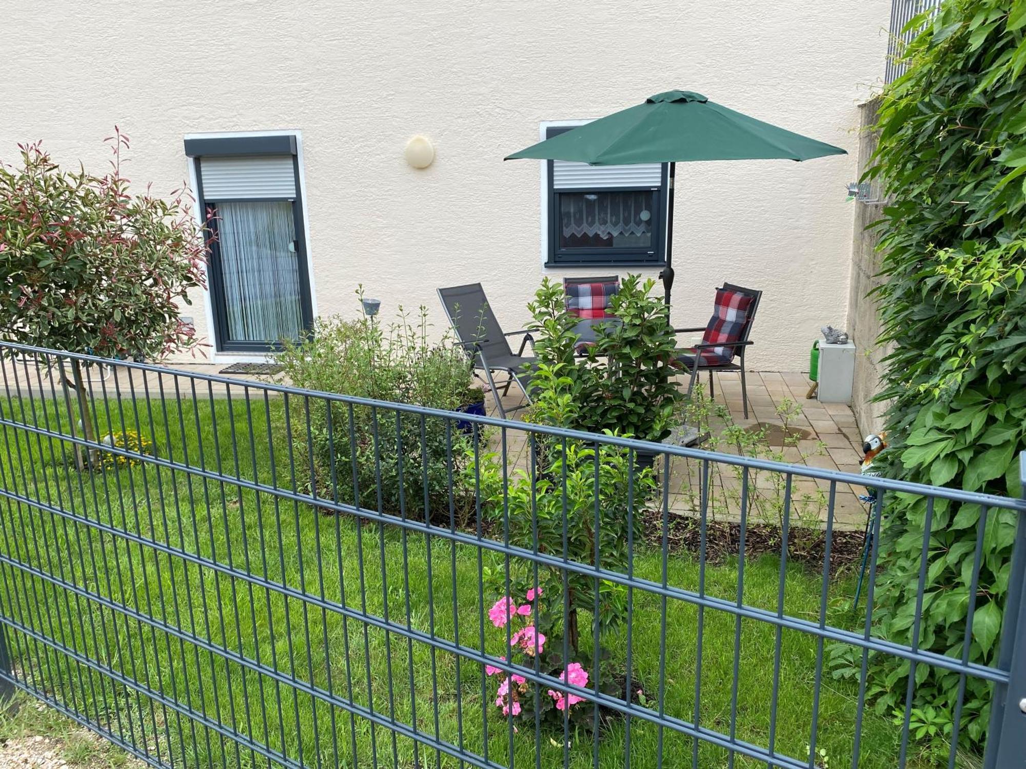 Ferienwohnung Mit Salzachblick Laufen Bagian luar foto